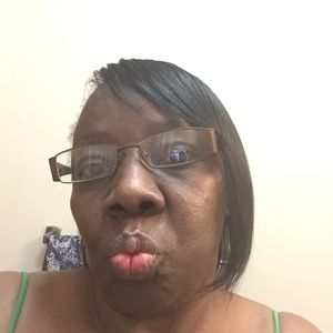 Meet your Posher, Rosa